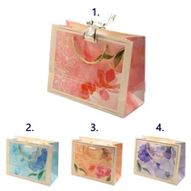 AJÁNDÉKTASAK VIRÁGOS 12/720 23x18x10 cm 4 FÉLE