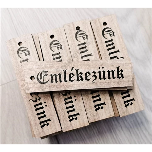 FA TÁBLÁCSKA EMLÉKEZÜNK 7X2 CM
