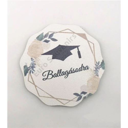 FA TÁBLÁCSKA LEKEREKÍTETT - Ballagási sapi 6,5 cm