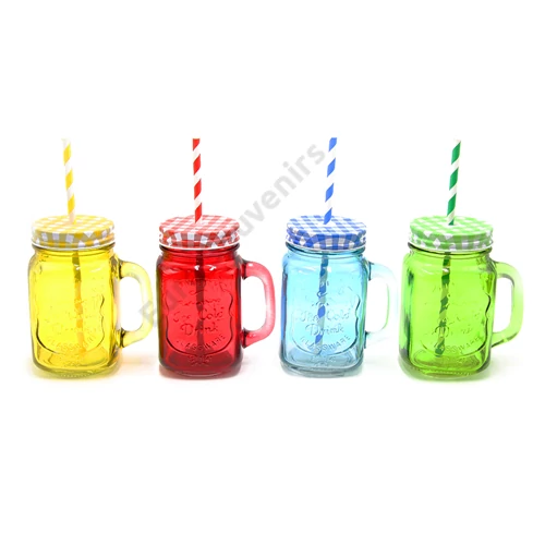 SZÍNES BÖGRE SZÍVÓSZÁLLAL, KOCKÁS TETŐVEL 4 FÉLE 4/12/48 450 ml