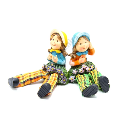 LÓGÓLÁBÚ KISLÁNY MÁGNES 12/288 2 FÉLE 4,5x1,5x10 cm