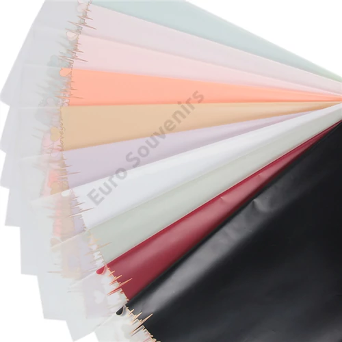 CSOMAGOLÓFÓLIA 20 DB 58X58 CM 1/100 SZÍVES 9 SZÍNBEN