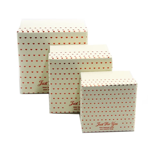 PAPÍRDOBOZ 3 DB 1/96 13,5x13,5x8; 11,5x11,5x7; 9,5x9,5x6 cm KRÉM