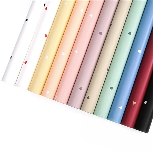 CSOMAGOLÓFÓLIA 20 DB SZÍVES 1/100 58x58 cm 11 SZÍNBEN